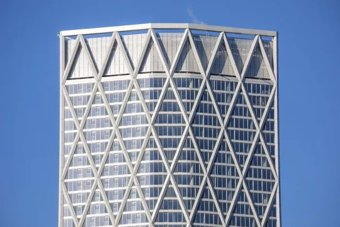 Framed Print : Newfoundland quay apartment building, Canary Wharf, Docklands, London, England, UK Framed Print : Newfoundland quay apartment building, Canary Wharf, Docklands, London, England, UK
