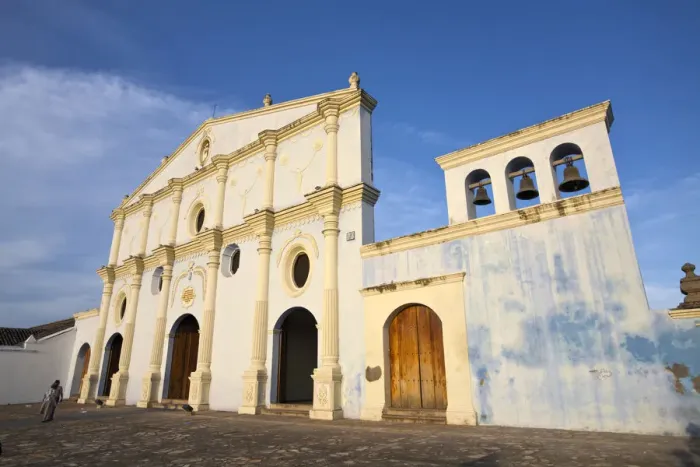 Framed Print : Nicaragua, Granada, Convento Y Museo San Franciso - the oldest church in Central America Framed Print : Nicaragua, Granada, Convento Y Museo San Franciso - the oldest church in Central America