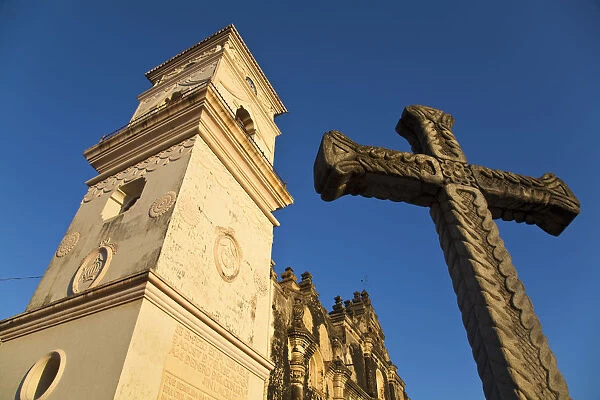 Nicaragua, Granada, Cross and Iglesia de la Merced