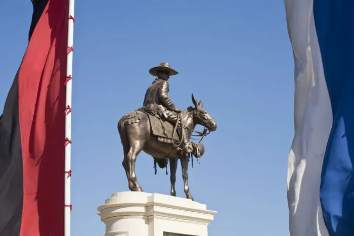Framed Print : Nicaragua, Managua, Statue of Simon Bolivar on horseback Framed Print : Nicaragua, Managua, Statue of Simon Bolivar on horseback