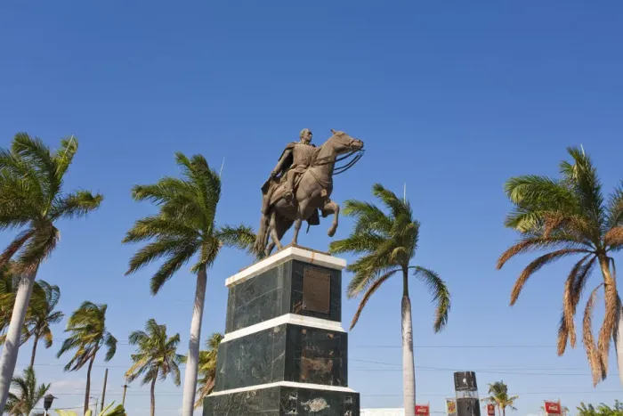 Framed Print : Nicaragua, Managua, Zona Monumental, Statue of Simon Bolivar