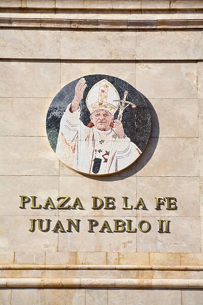 Nicaragua, Managua, Zona Monumental, Plaza de la Fe Juan Pablo 11, Monument to Pope