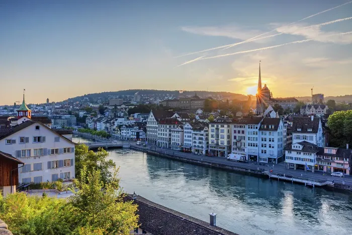 Framed Print : Niederdorf Quarter and Limmat River at sunrise, Zurich, Switzerland Framed Print : Niederdorf Quarter and Limmat River at sunrise, Zurich, Switzerland