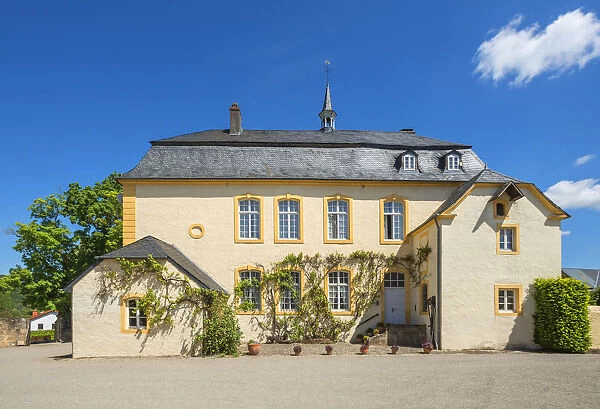 Niederweis castle, near Prumzurlay, Eifel, Rhineland-Palatinate, Germany