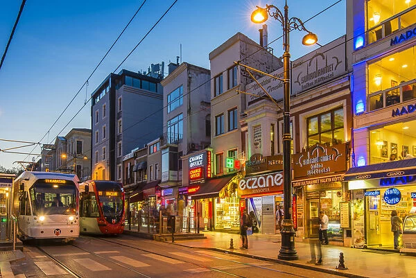 Night view of Divanyolu Street in Sultanhamet district, Istanbul, Turkey