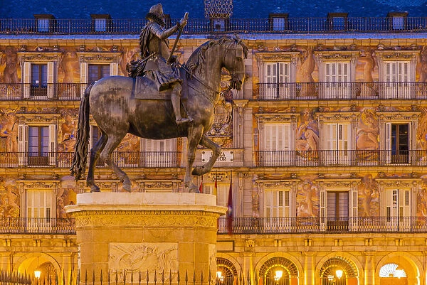 Night view of the equestrian statue of Philip III or Felipe III, Plaza Mayor, Madrid