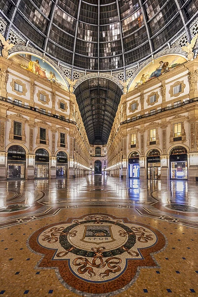 Night view of Galleria Vittorio Emanuele II shopping mall, Milan, Lombardy, Italy