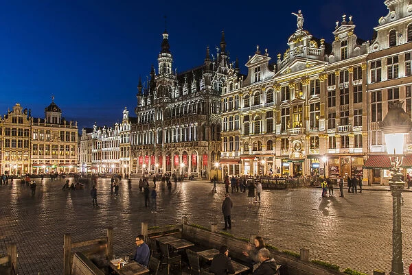 Night view of Grand Place, Brussels, Belgium