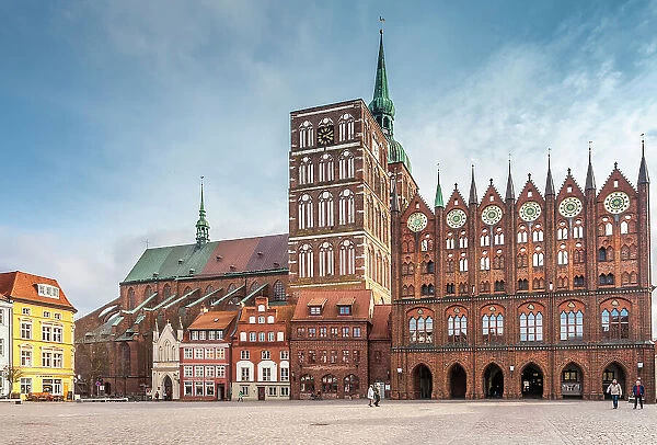 Nikolaikirche and town hall at the Alter Markt in Stralsund, Mecklenburg-West Pomerania, Baltic Sea, North Germany, Germany
