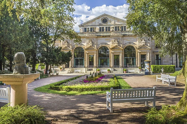Nizza place in the spa gardens with Dostojevski bust, Wiesbaden, Hesse, Germany