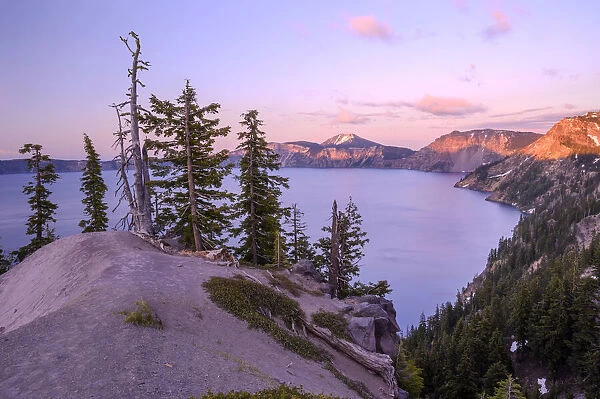 North America, USA, Pacific Northwest, Cascade Mountains, Oregon, Crater Lake
