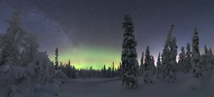 Framed Print : Northern lights over the frozen trees of Lapland in winter, Akaslompolo