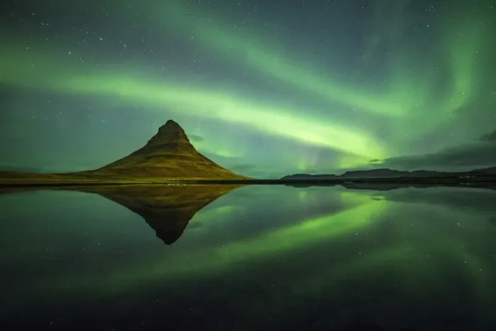 Framed Print : Northern lights above Kirkjufell Mountain, Snaefellsnes peninsula, Western Iceland