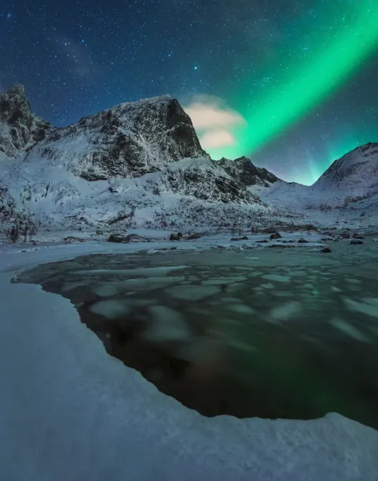 Framed Print : Northern lights over a partly frozen fjord during winter in the Lofoten islands, Norway Framed Print : Northern lights over a partly frozen fjord during winter in the Lofoten islands, Norway