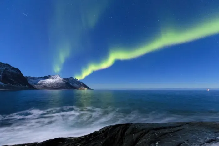 Framed Print : Northern lights above Steinfjorden. Tungeneset, Ersfjorden, Senja, Norway, Europe Framed Print : Northern lights above Steinfjorden. Tungeneset, Ersfjorden, Senja, Norway, Europe