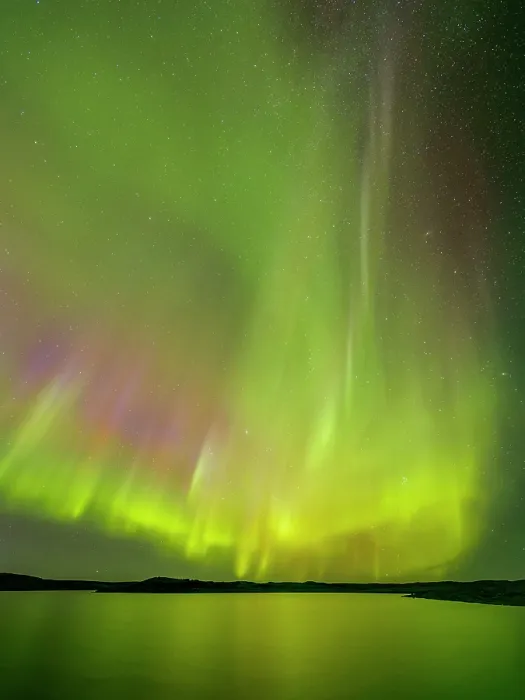 Framed Print : Northern Lights over Wolf Lake in Nunavik, Quebec, Canada Framed Print : Northern Lights over Wolf Lake in Nunavik, Quebec, Canada