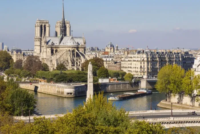 Framed Print : Notre Dame and River Seine, Paris, France
