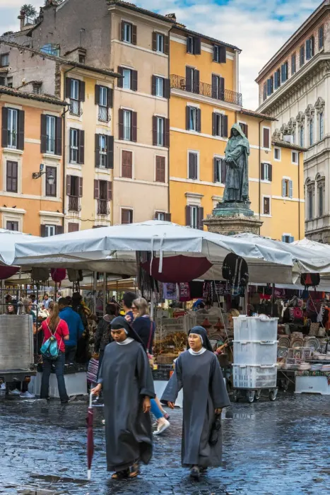 Framed Print : Nuns walking in Campo de Fiori square, Rome, Lazio, Italy Framed Print : Nuns walking in Campo de Fiori square, Rome, Lazio, Italy
