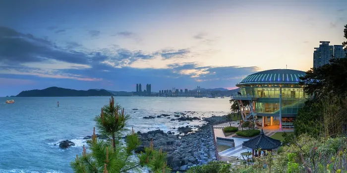 Framed Print : Nurimaru APEC House and Gwangan Bridge at dusk, Busan, South Korea Framed Print : Nurimaru APEC House and Gwangan Bridge at dusk, Busan, South Korea