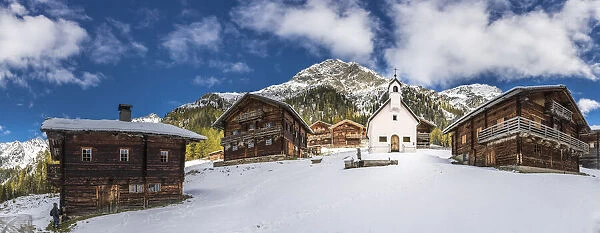 Oberalleralm (1, 870 m) with Guardian Angel Chapel in rear Villgratental, East Tyrol, Tyrol, Austria
