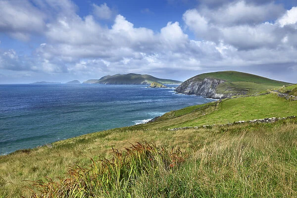 Ocean coast with cliffs - Ireland, Kerry, Dingle Peninsula, Slea Head