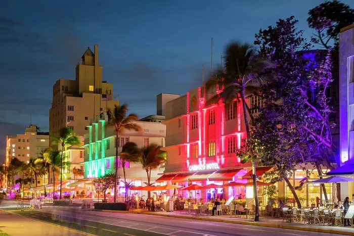 Framed Print : Ocean Drive at dusk, Miami, United States of America Framed Print : Ocean Drive at dusk, Miami, United States of America