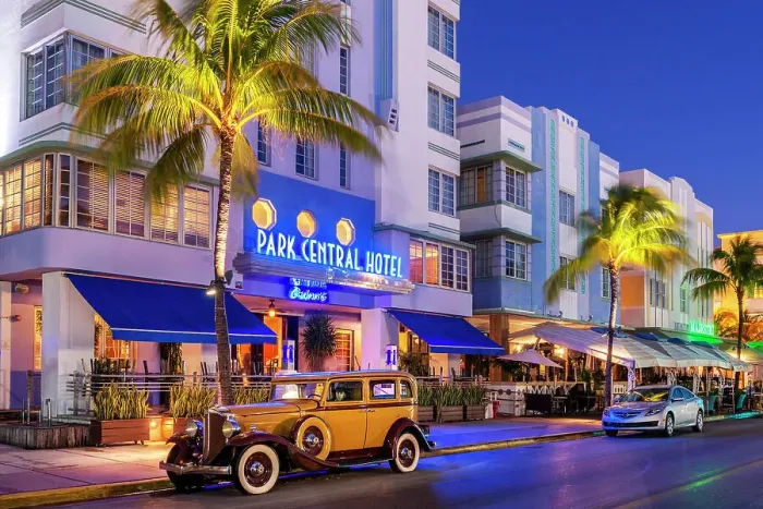 Framed Print : Ocean Drive, South Miami Beach, Miami, Florida, USA Framed Print : Ocean Drive, South Miami Beach, Miami, Florida, USA