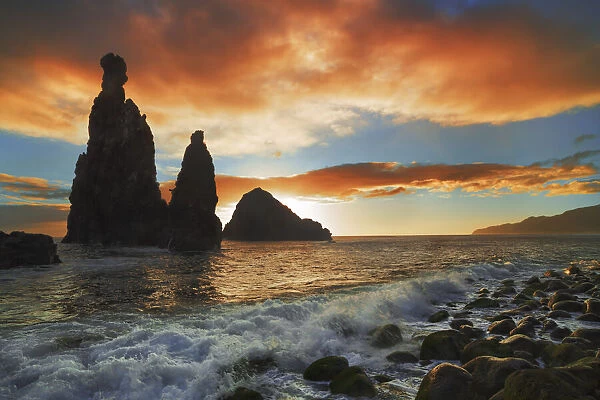 Ocean impression at Ilheus da Ribeira da Janela - Portugal, Madeira, Porto Moniz