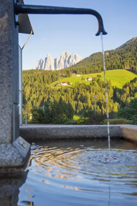 Framed Print : Odle peaks reflected in a fountain, Dolomites, South Tyrol, Trentino Alto Adige, Italy Framed Print : Odle peaks reflected in a fountain, Dolomites, South Tyrol, Trentino Alto Adige, Italy