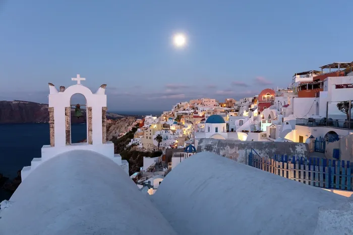 Framed Print : Oia at dawn with moon in the sky, Santorini, Cyclades Islands, Greece, Europe Framed Print : Oia at dawn with moon in the sky, Santorini, Cyclades Islands, Greece, Europe