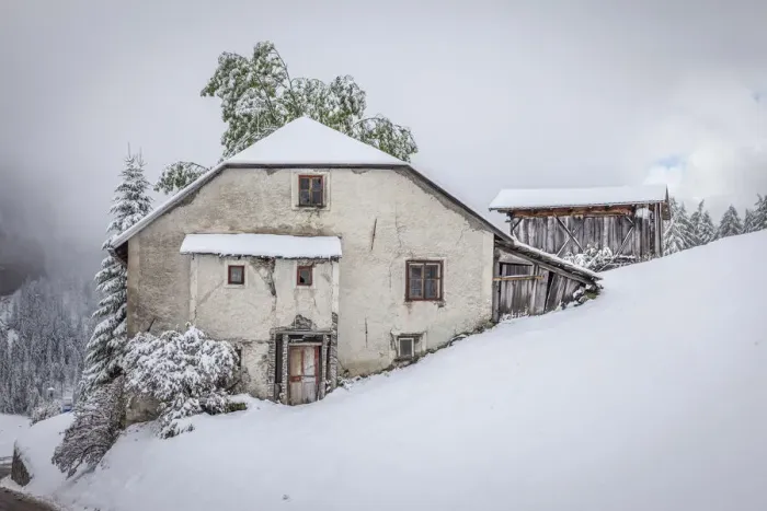 Framed Print : Old, abandoned mountain farm in Rein in Taufers in winter, Reintal, Valle Aurina Framed Print : Old, abandoned mountain farm in Rein in Taufers in winter, Reintal, Valle Aurina