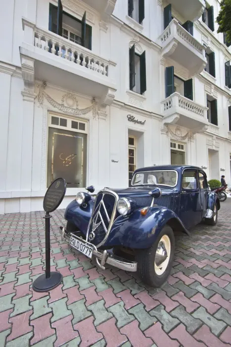 Framed Print : Old Citroen car outside the Sofitel Metropole Legend Hotel, Hanoi, Vietnam