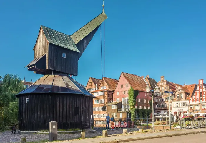 Framed Print : Old crane at the Old Harbor on the Ilmenau, Luneburg, Lower Saxony, Germany