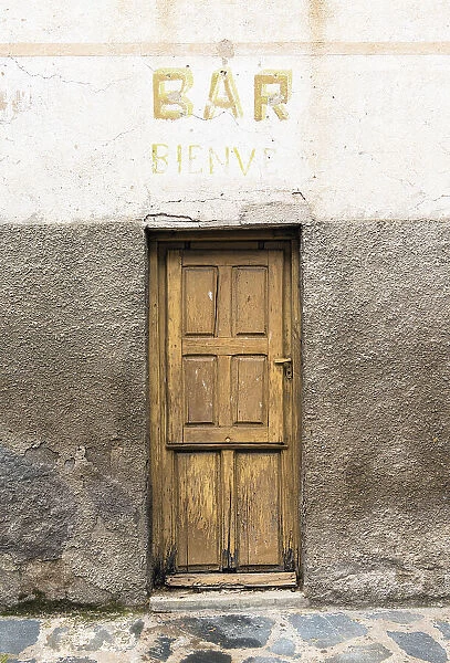 Old door, Extremadura, Caceres, Spain