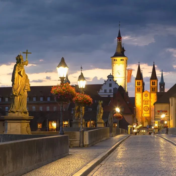 Framed Print : Old Main Bridge at dawn, Wurzburg, Bavaria, Germany Framed Print : Old Main Bridge at dawn, Wurzburg, Bavaria, Germany