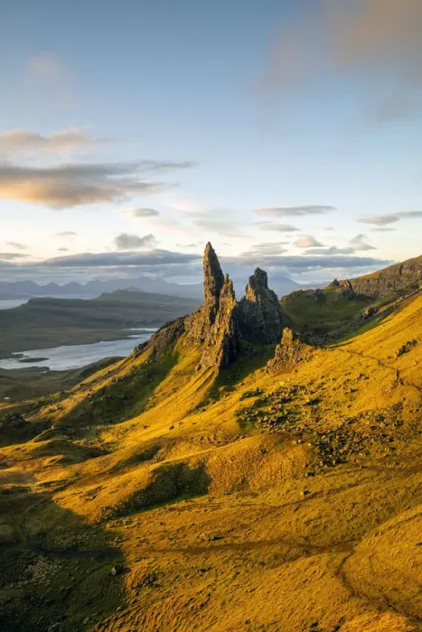 Framed Print : Old Man of Storr, Isle of Skye, Scotland Framed Print : Old Man of Storr, Isle of Skye, Scotland