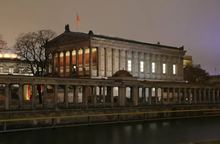 Framed Print : The Old National Gallery Berlin Mitte on the Museum Island, Germany
