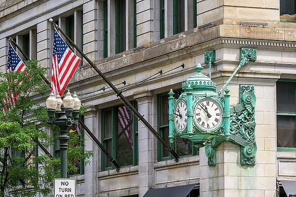 Old public clock outside Macys store, Chicago, Illinois, USA