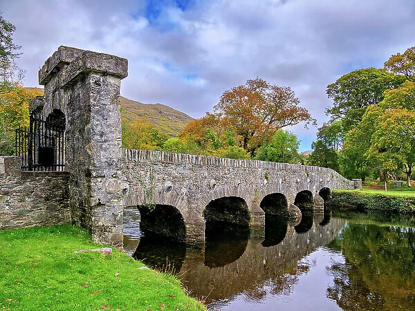 Old Stone Bridge over Riverowenreagh, Killarney National Park, County Kerry, Ireland