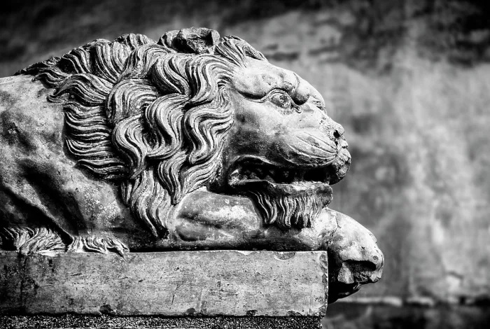 Framed Print : Old terracotta lion statue, Lucignano d'Asso, Province of Siena, Tuscany, Italy Framed Print : Old terracotta lion statue, Lucignano d'Asso, Province of Siena, Tuscany, Italy