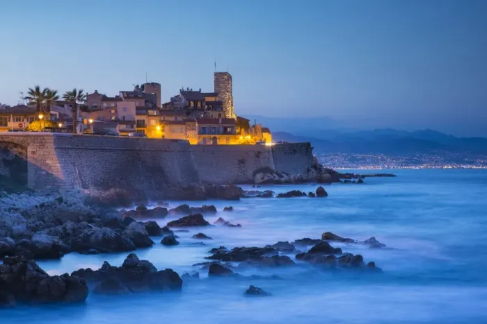 Framed Print : Old town and sea wall in Antibes, Alpes-Maritimes, Provence-Alpes-Cote D Azur, French Riviera Framed Print : Old town and sea wall in Antibes, Alpes-Maritimes, Provence-Alpes-Cote D Azur, French Riviera