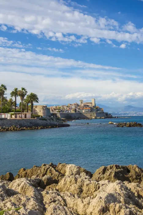 Framed Print : Old town and sea wall in Antibes, Alpes-Maritimes, Provence-Alpes-Cote D Azur Framed Print : Old town and sea wall in Antibes, Alpes-Maritimes, Provence-Alpes-Cote D Azur