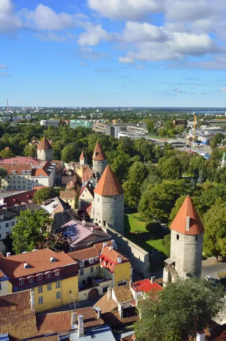 Framed Print : Old Town Wall, a Unesco World Heritage Site. Tallinn, Estonia Framed Print : Old Town Wall, a Unesco World Heritage Site. Tallinn, Estonia