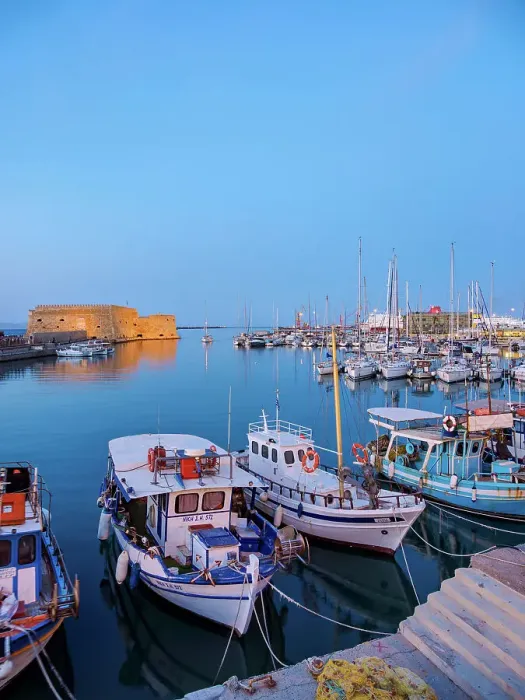Framed Print : Old Venetian Port and The Koules Fortress at dusk, City of Heraklion, Crete, Greece
