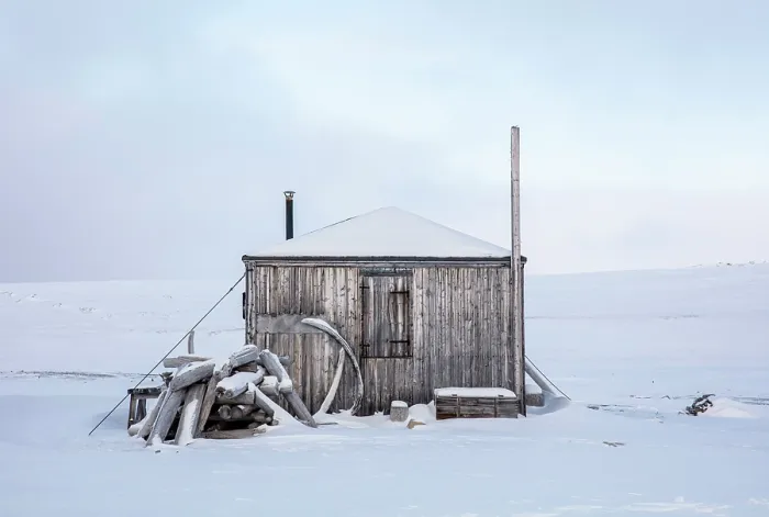 Framed Print : Old wooden cabin in 1950s research station. Kinnvika, Spitsbergen, Svalbard, Norway Framed Print : Old wooden cabin in 1950s research station. Kinnvika, Spitsbergen, Svalbard, Norway