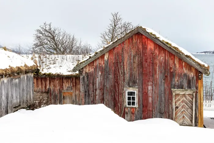 Framed Print : Old wooden house in the snow, Straumen Farm, Straumsbukta, Kvaloya, near Tromso, Norway Framed Print : Old wooden house in the snow, Straumen Farm, Straumsbukta, Kvaloya, near Tromso, Norway