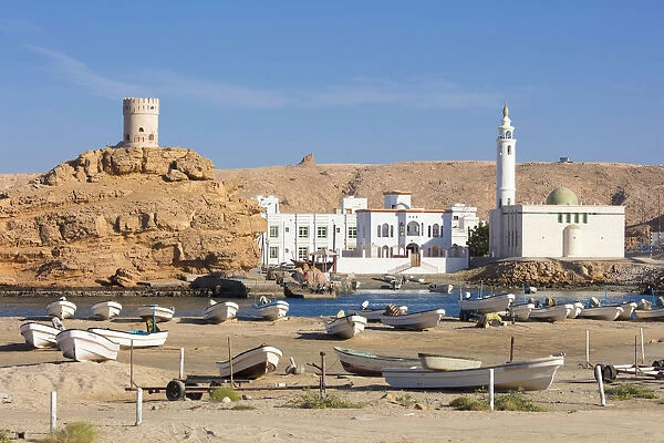 Oman, Al Ayjah, Sur, the pretty harbour and forts of Ayiah