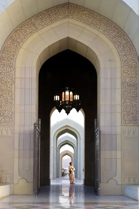 Framed Print : Oman, Muscat, Sultan Qaboos Grand Mosque Framed Print : Oman, Muscat, Sultan Qaboos Grand Mosque