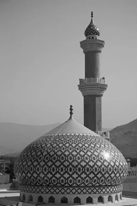 Framed Print : Oman, Nizwa. The iconic dome and minaret of Nizwa Mosque are often used to symbolise Oman
