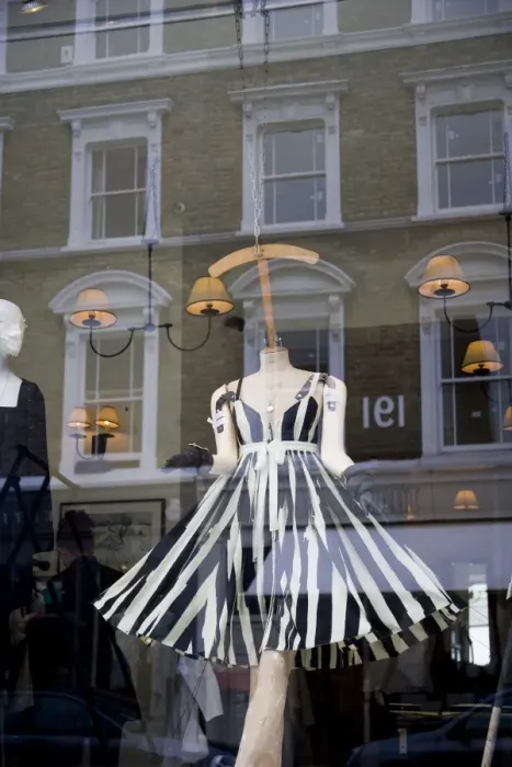 Framed Print : original and modern fashion in Notting Hill, London Framed Print : original and modern fashion in Notting Hill, London
